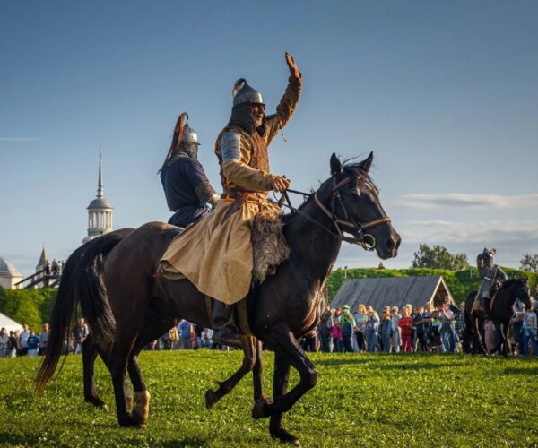 Реконструкция конного похода Александра Невского